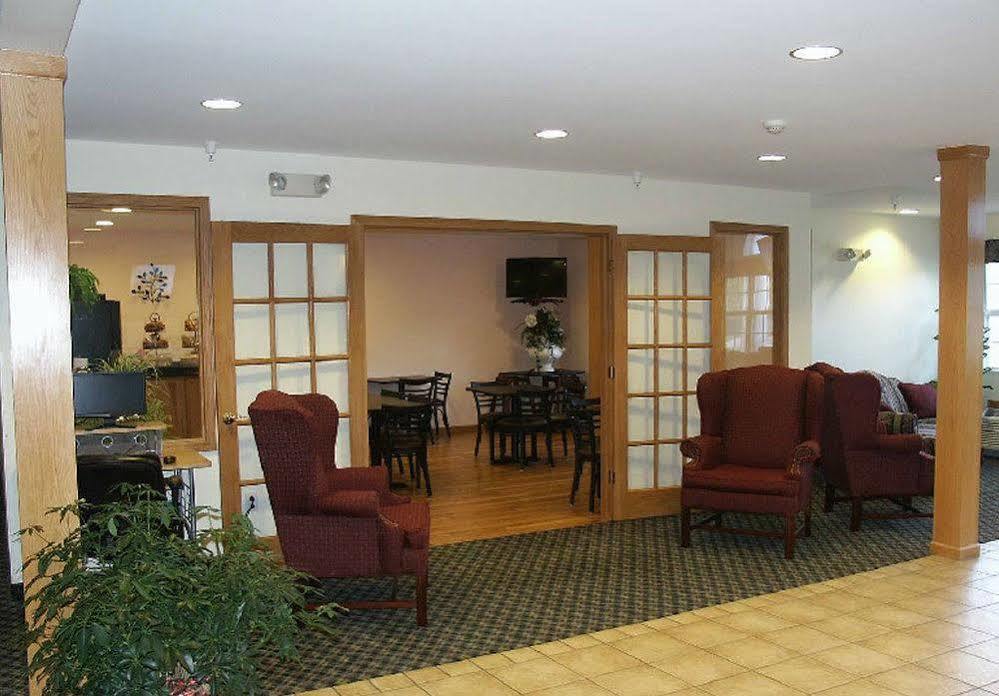 Mariner'S Village Resort Carlyle エクステリア 写真