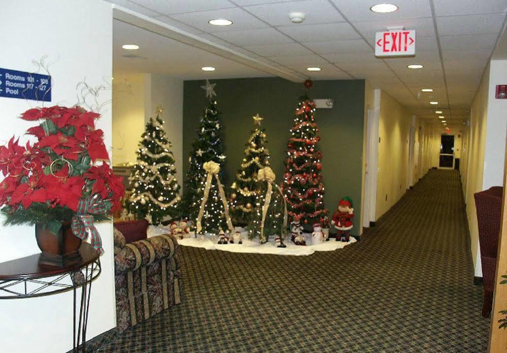 Mariner'S Village Resort Carlyle エクステリア 写真